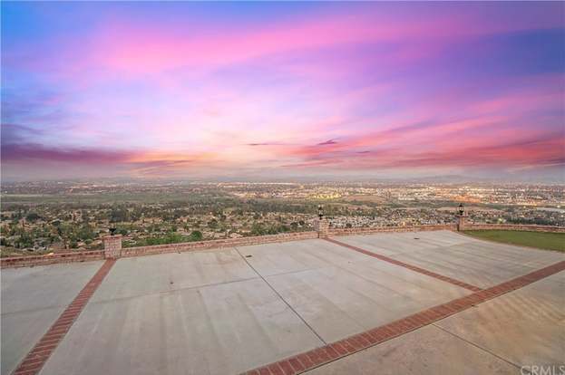 Building Photo - 7380 Live Oak Dr