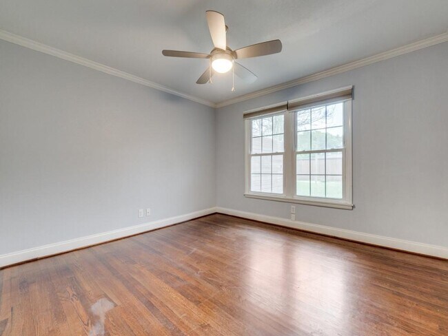 Building Photo - 9520 Ash Creek Dr