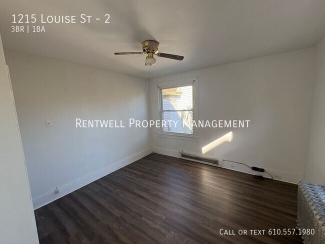 Building Photo - 1215 Louise St