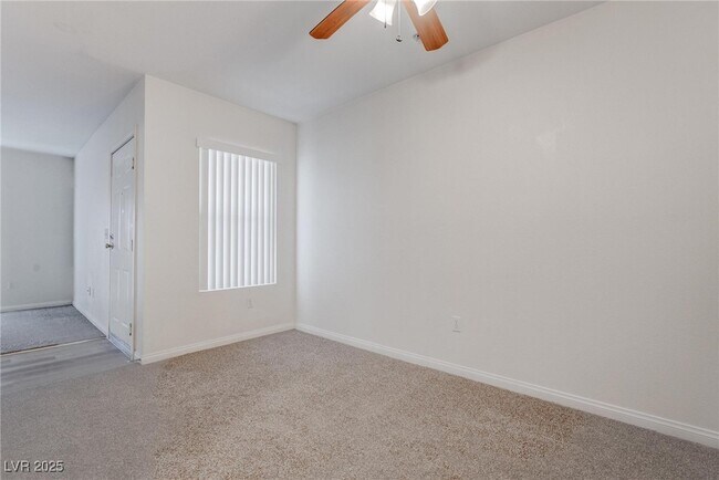 Building Photo - 6955 N Durango Dr