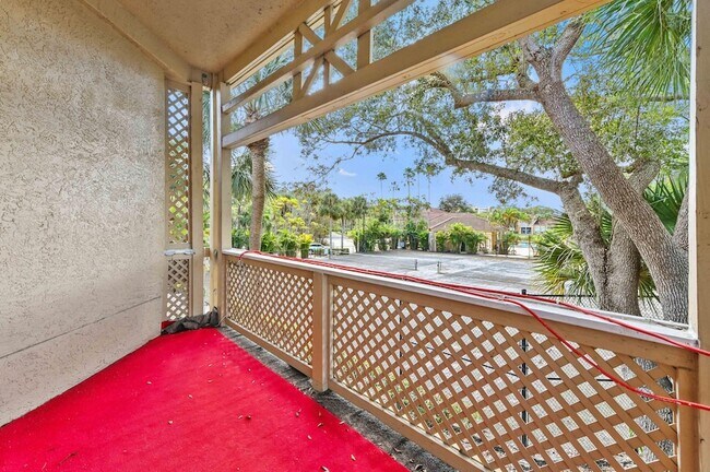 Building Photo - 4791 Via Palm Lakes Via