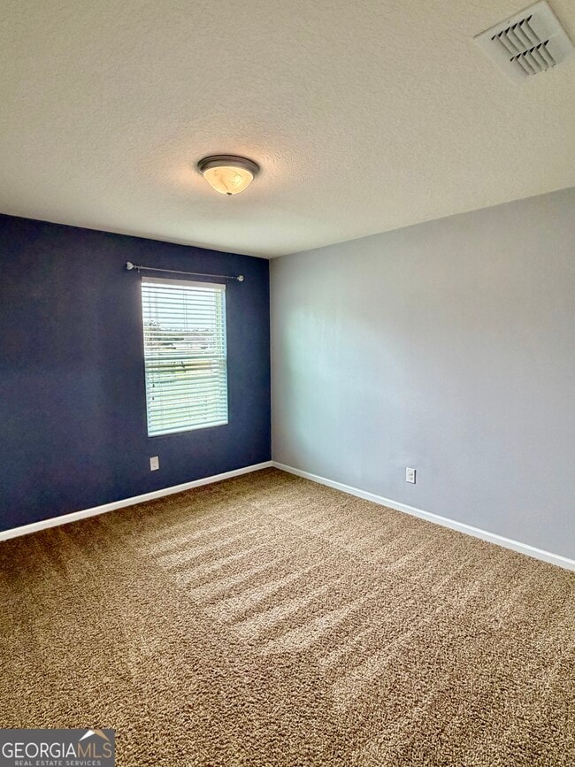 Building Photo - 215 Brooklet Cir