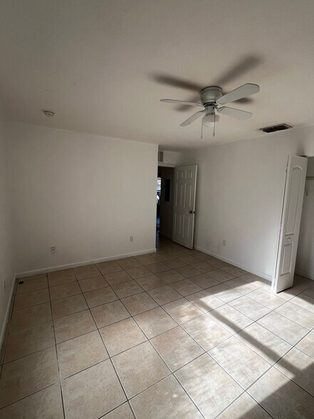 Building Photo - 1311 Emerald Terrace
