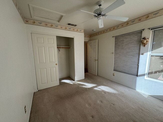 Building Photo - 4 Bedroom Corner Lot Great Location