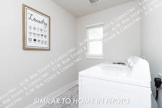 Building Photo - 6957 Poppy Ct