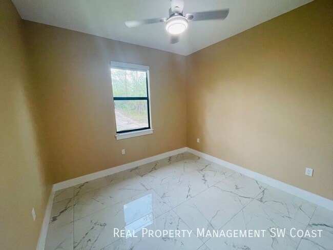 Building Photo - 4267 4th Ave SE