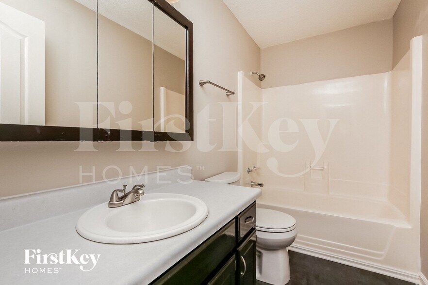 Building Photo - 5496 Burnt Knob Rd