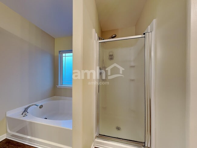 Building Photo - 90 Summer Hill Way