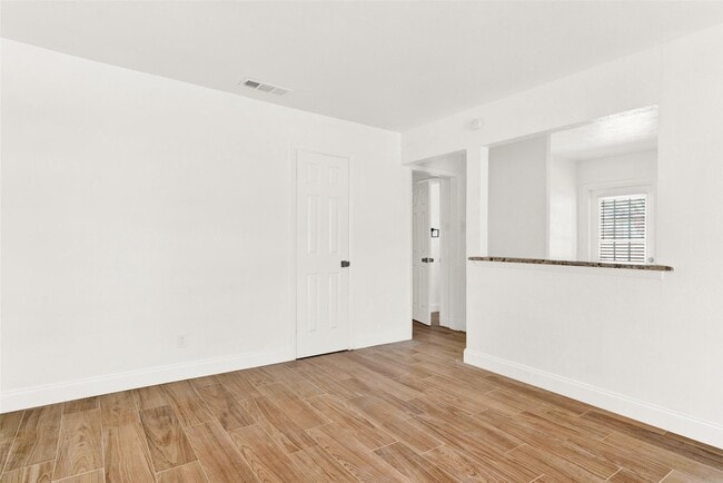 Building Photo - 9724 Windburn Dr