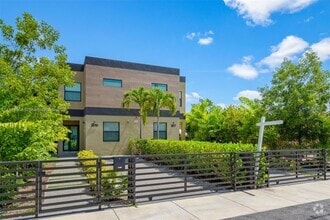 Building Photo - 3619 SW 27th St