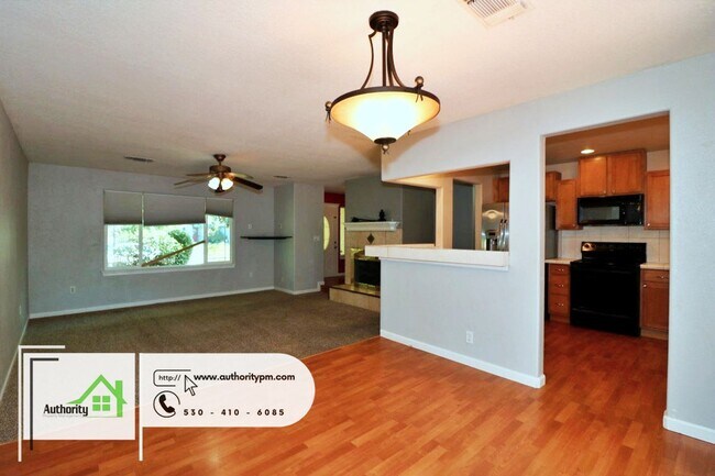 Building Photo - 3030 Dove St