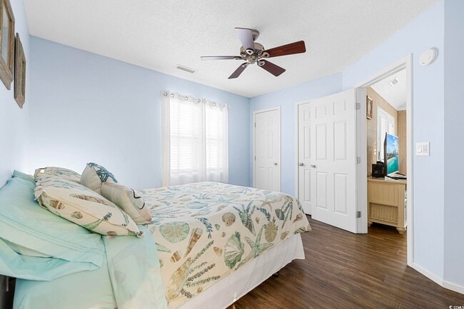 Building Photo - 9506 Knights Ct