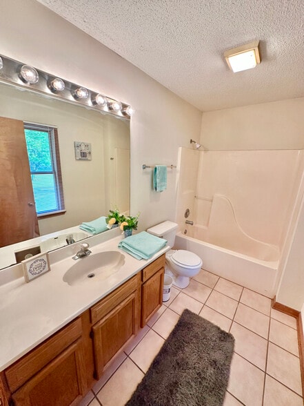 Building Photo - 1294 Milligan Hwy