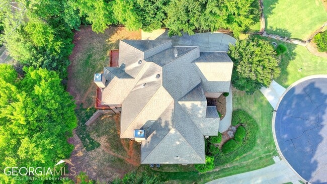 Building Photo - 8920 Doral Dr