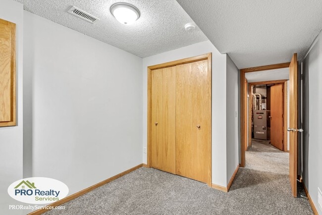 Building Photo - 3 Bedroom Home **50% off December's Rent with a December 2025 Move In**