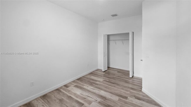 Building Photo - 5534 NW 27th Pl