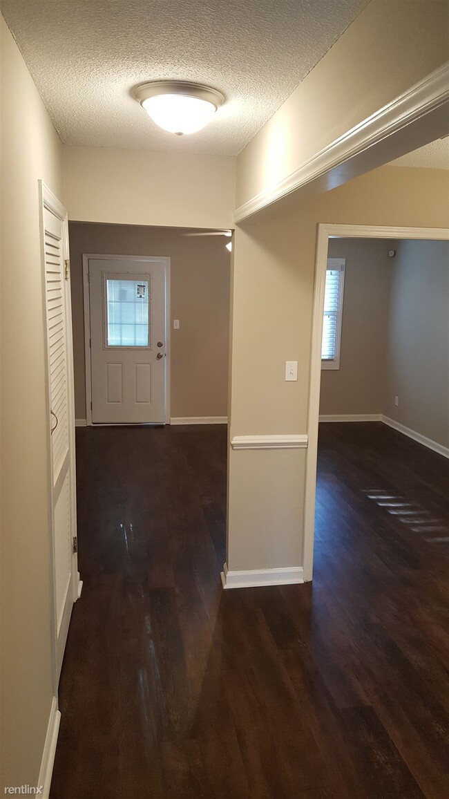 Building Photo - 2 br, 1.5 bath Condo - 6301 New Market