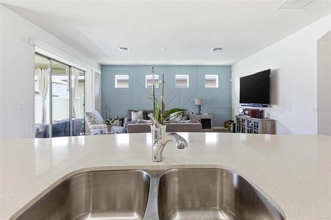 Building Photo - 5303 Levana St