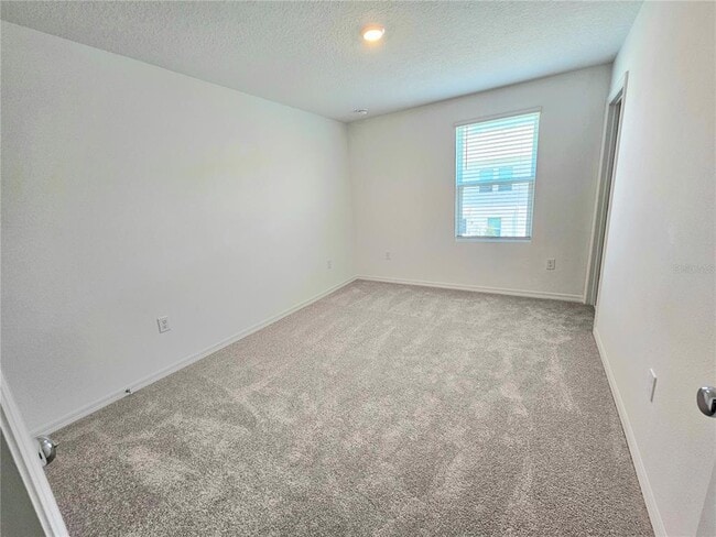 Building Photo - 3098 Skyline Lp