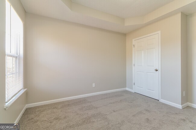Building Photo - 400 Trinity Tr