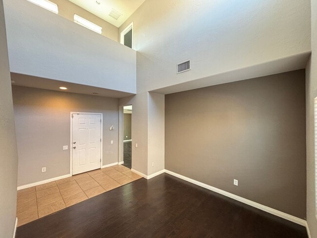 Building Photo - Gorgeous 3Bed/2.5Bath, 2-Story Home located in the Aliante Area- $500 Off Move In Fees