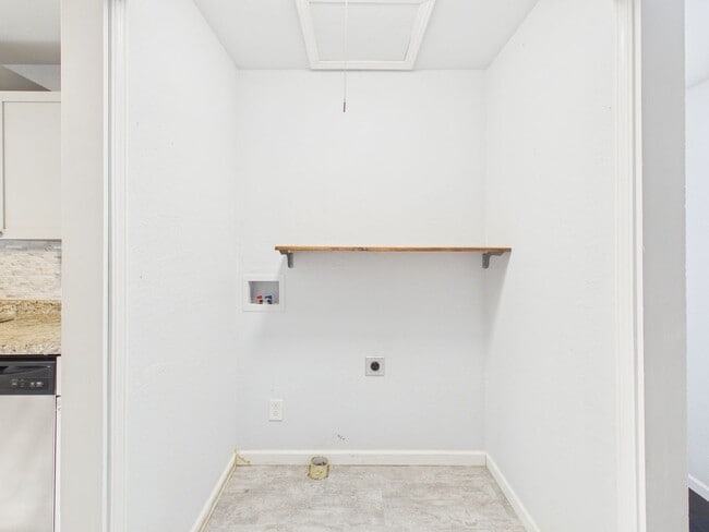 Building Photo - 4620 S Hayden St