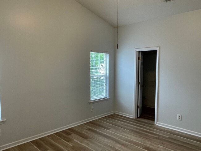 Building Photo - 2 Bedroom 2 Bath  with Flex Room, located in Saltaire Village