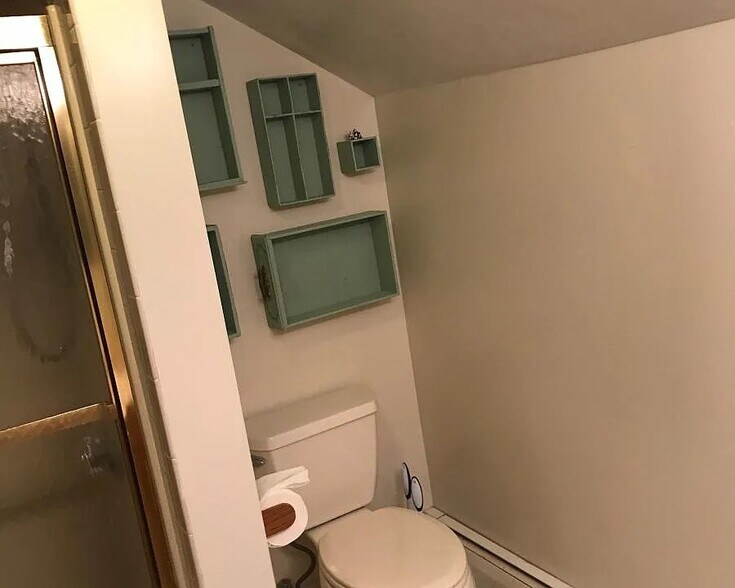 Building Photo - 87 Mawney St