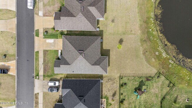 Building Photo - 12897 Logans Walk Ln