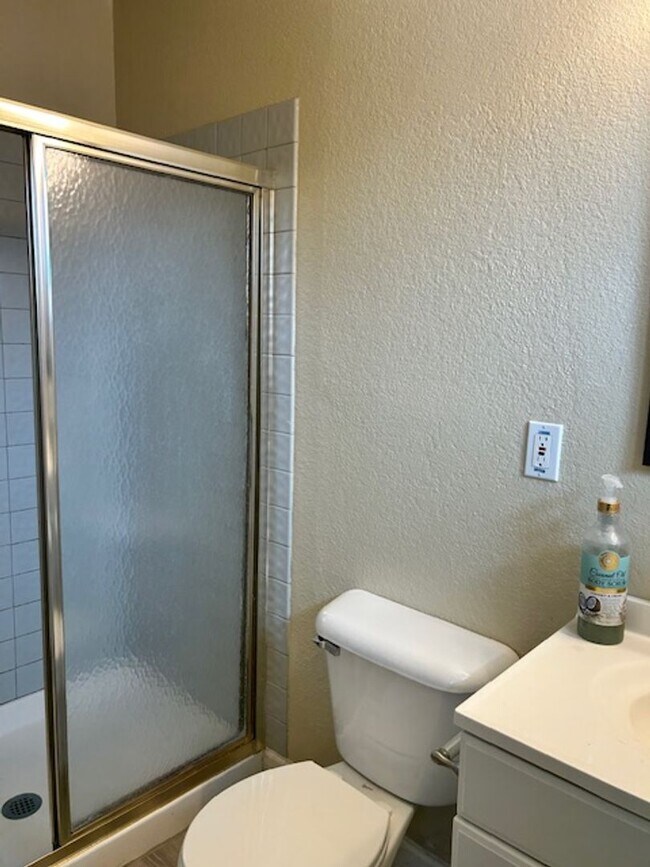 Building Photo - Single Level 3 Bedroom 2 Bath House in Rohnert Park