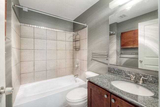Building Photo - Capitol Hill Urban Living