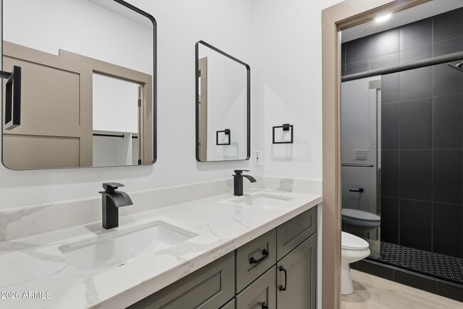 Building Photo - 2813 Trumbull Rd