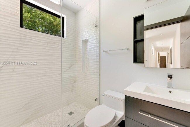 Building Photo - 15315 SW 84th Ave