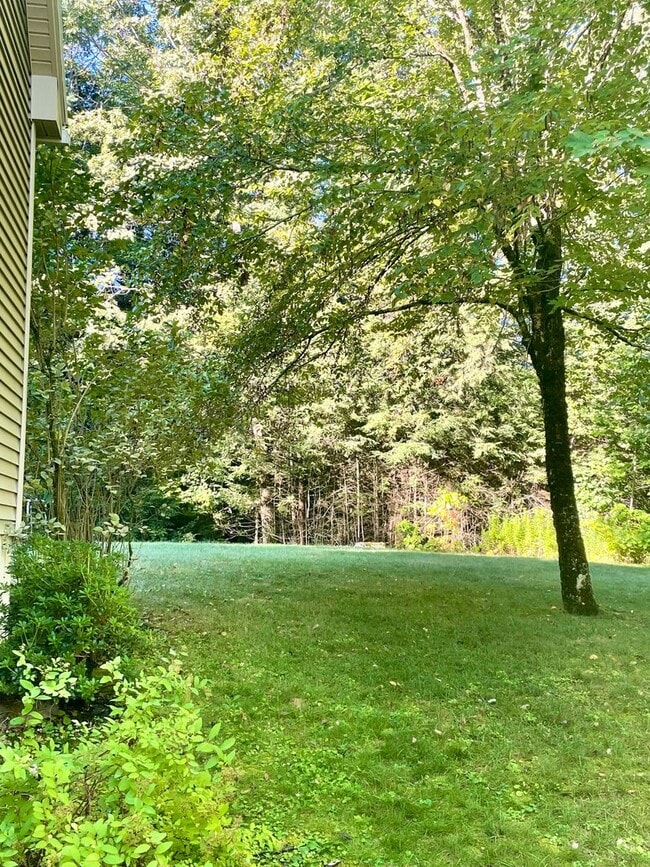 Building Photo - Sublet available now to May. Stunning 5 be...