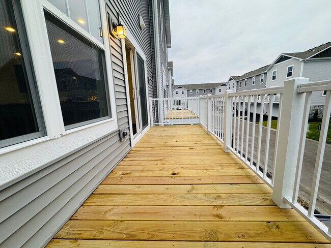 Building Photo - 25660 W Yorkshire Dr