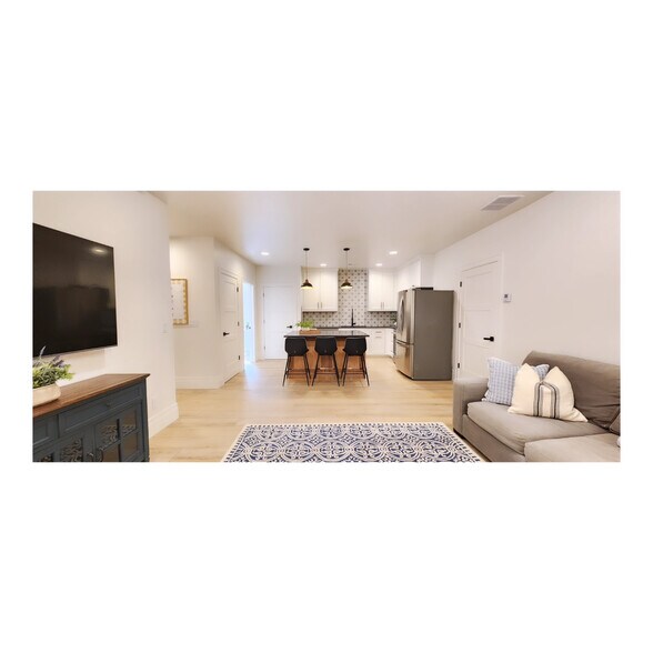 Building Photo - 107 S Moonlit Rd