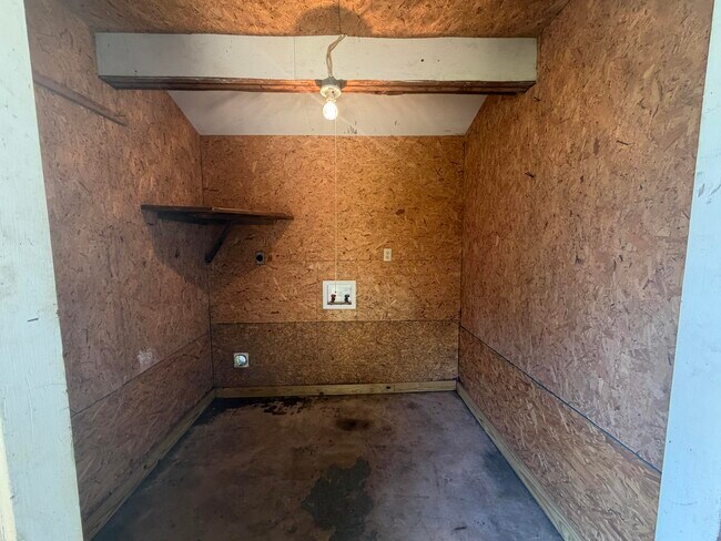 Building Photo - 11 Coulter Dr