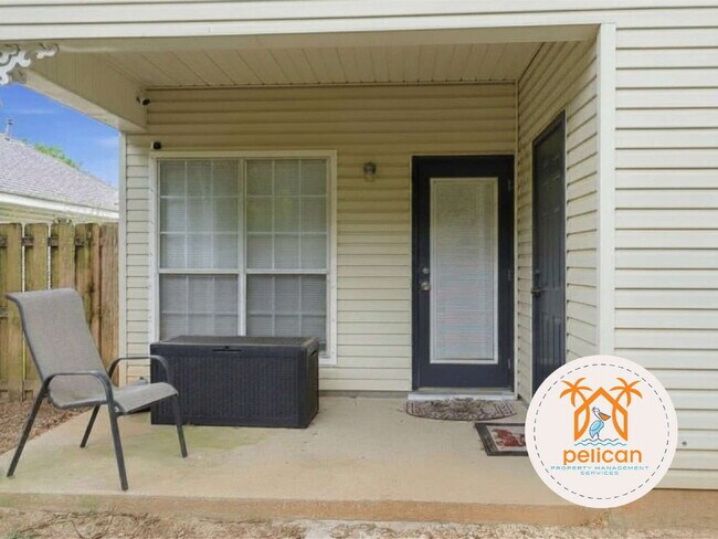 Building Photo - "Charming 3-Bed, 3-Bath Gem on Sweetbriar Street - Spacious 1320 Sq Ft in Cantonment, FL!"