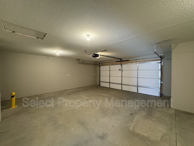 Building Photo - 8058 Haven Blvd