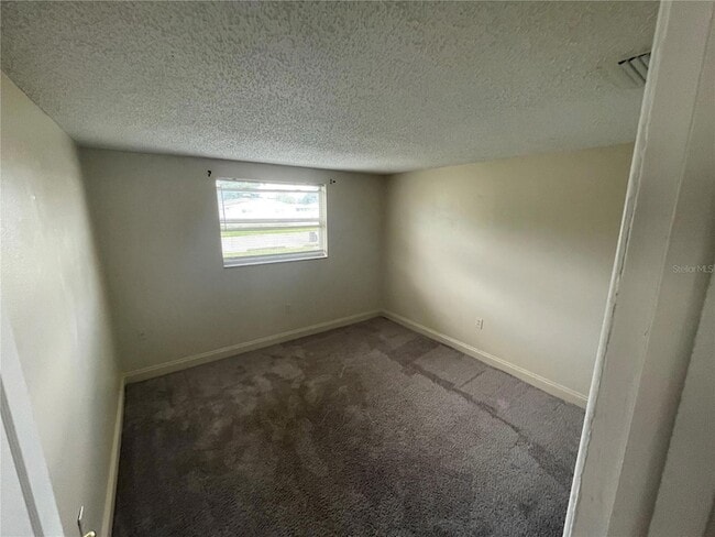 Building Photo - 4128-4126 Shoreline Dr