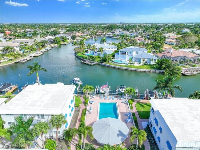 Building Photo - 2100 Gulf Shore Blvd N