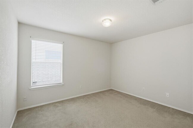 Building Photo - 3807 Haleys Way