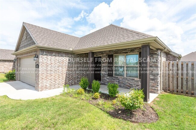 Building Photo - 4765 W Wales Dr