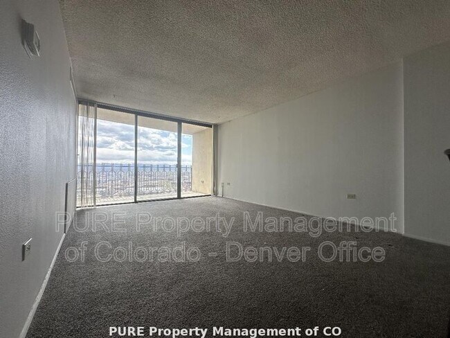 Building Photo - 1020 15th St