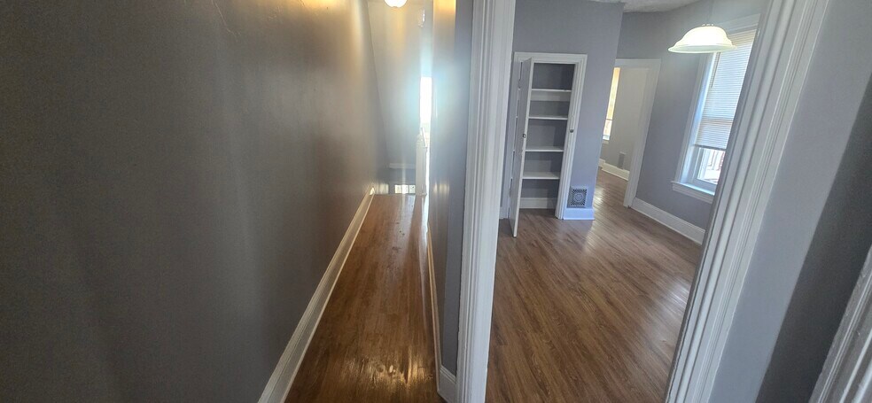 Building Photo - 404 Rutherford Ave