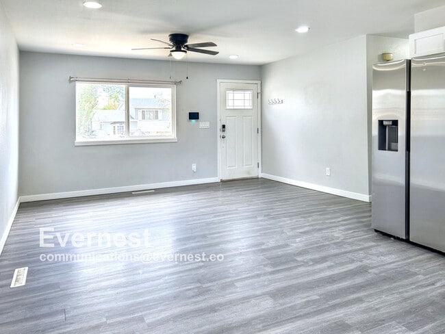 Building Photo - Cozy 3-Bedroom, 1-Bathroom Home in a Conve...