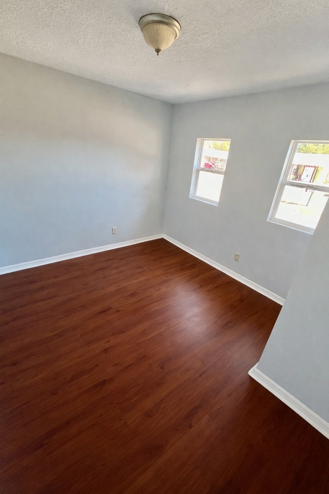 Building Photo - 4709 Larch Dr