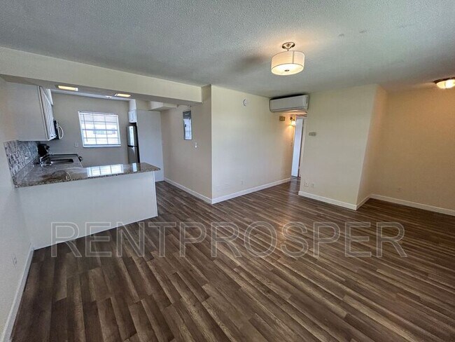 Building Photo - 5505 Hernandes Dr
