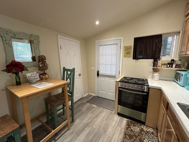 Building Photo - 55045 Strong Dr