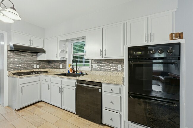 Building Photo - 3014 Rollingwood Ct SE